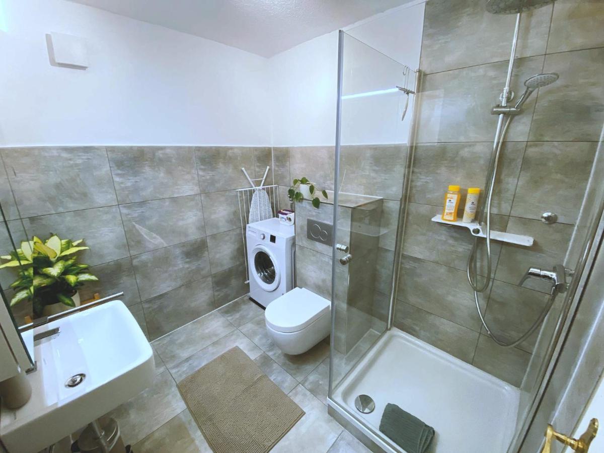 Studio-Apartment Mit Garten, Parkplatz & Kueche Оффенбург Экстерьер фото
